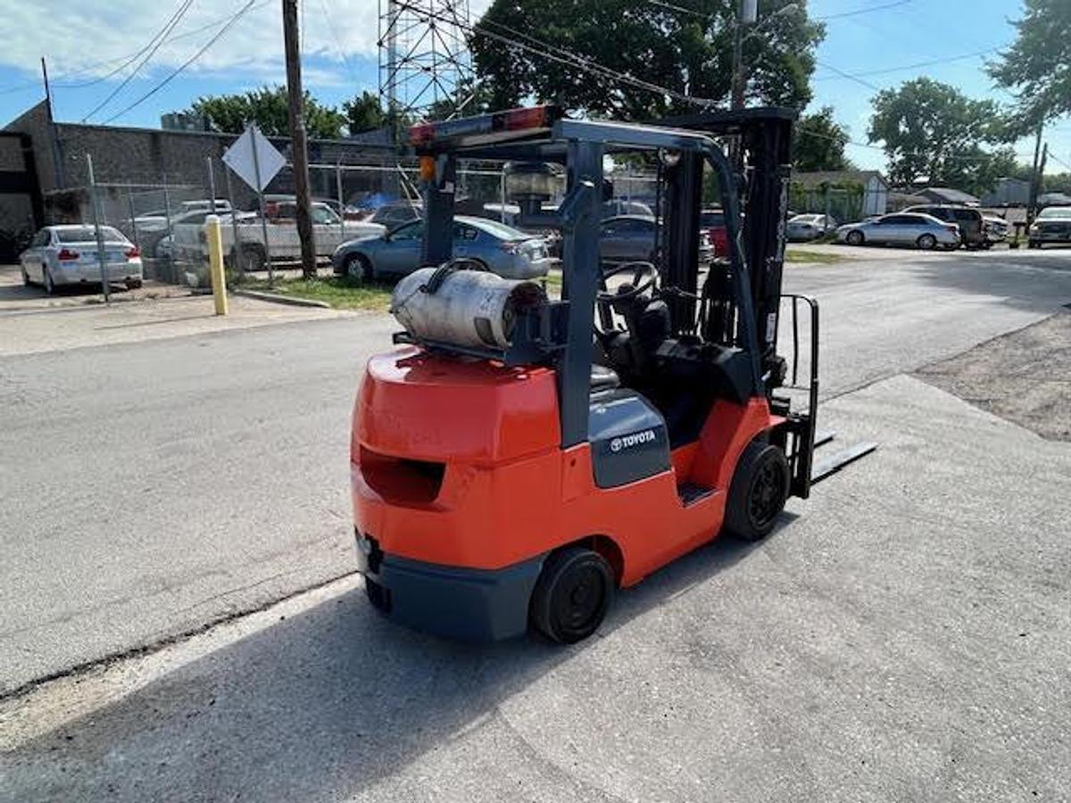 Used 2001 Toyota 7FGCU32
