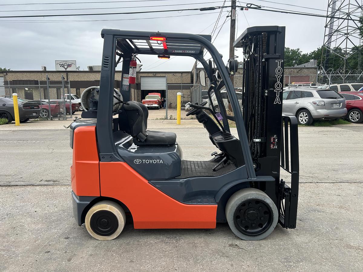 Used 2014 Toyota 8FGCU25