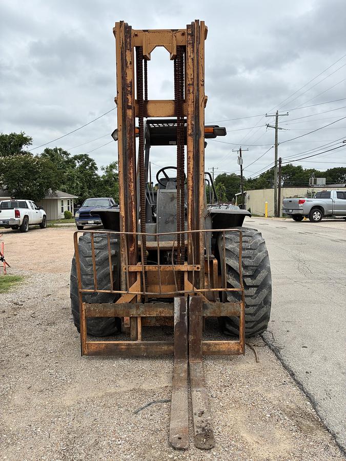 Used 2006 CASE 586G 6000 LBS