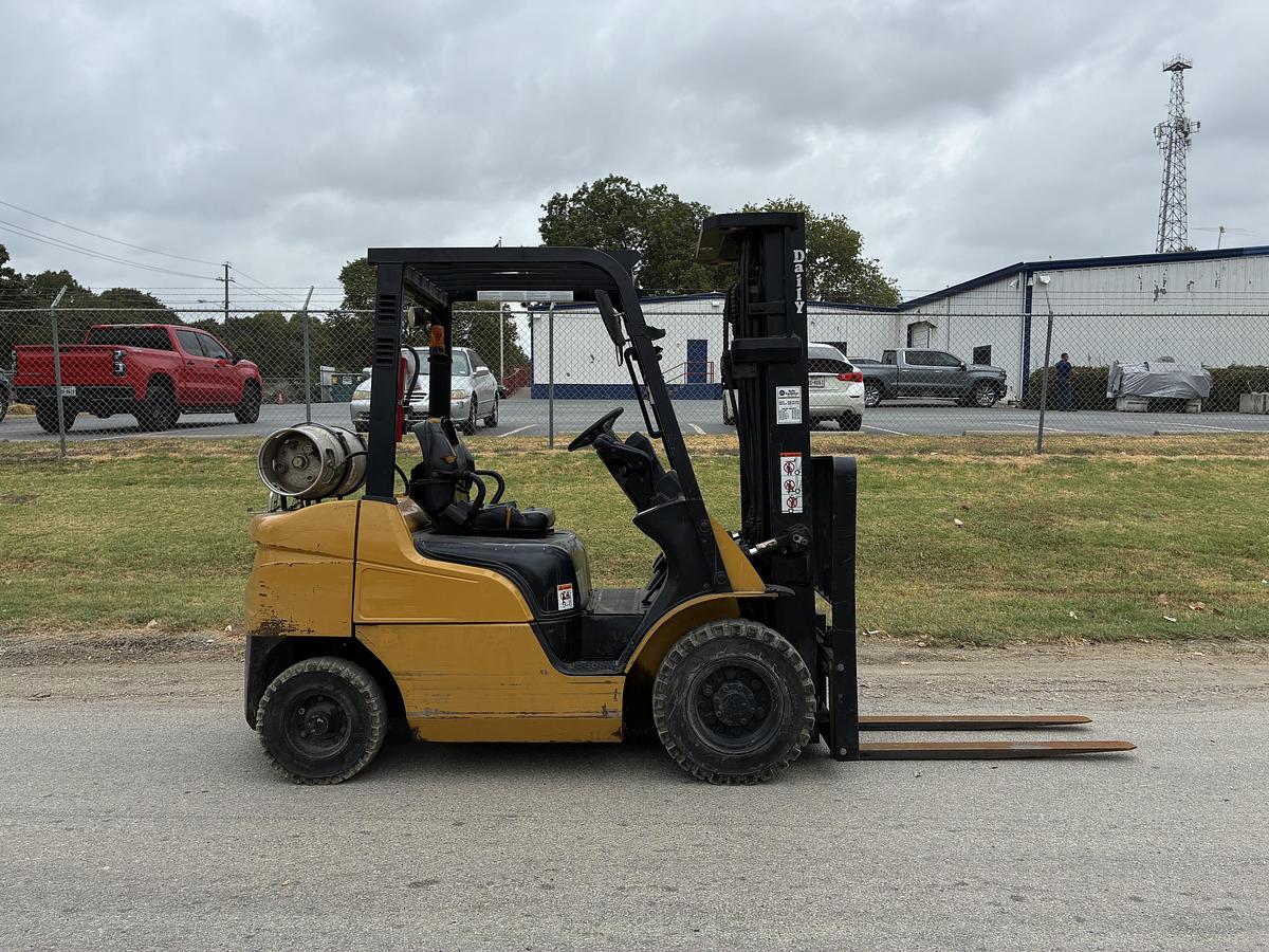 Used CAT FG25N