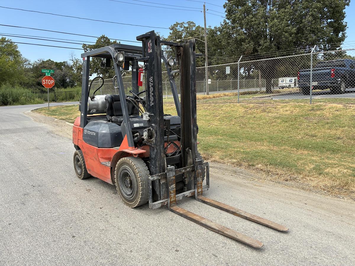 Used 2005 Toyota 7FGU25
