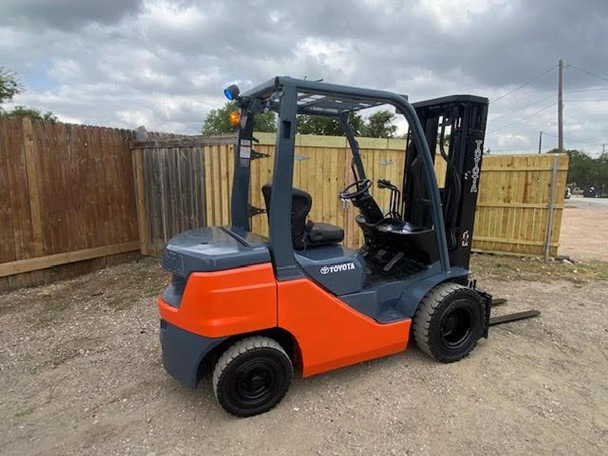 Used 2021 Toyota 8FDU25