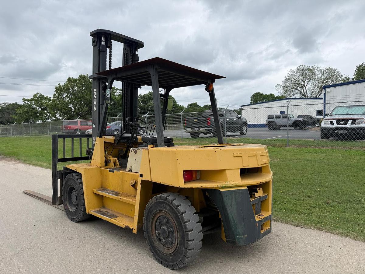 Used 1999 TCM FD70Z7T