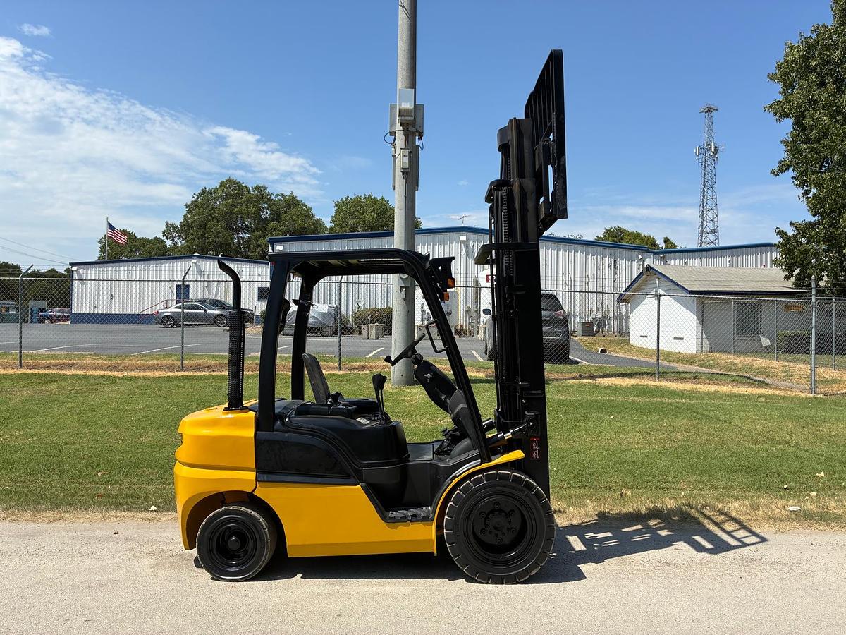 Used 2022 HYUNDAI 30D-9