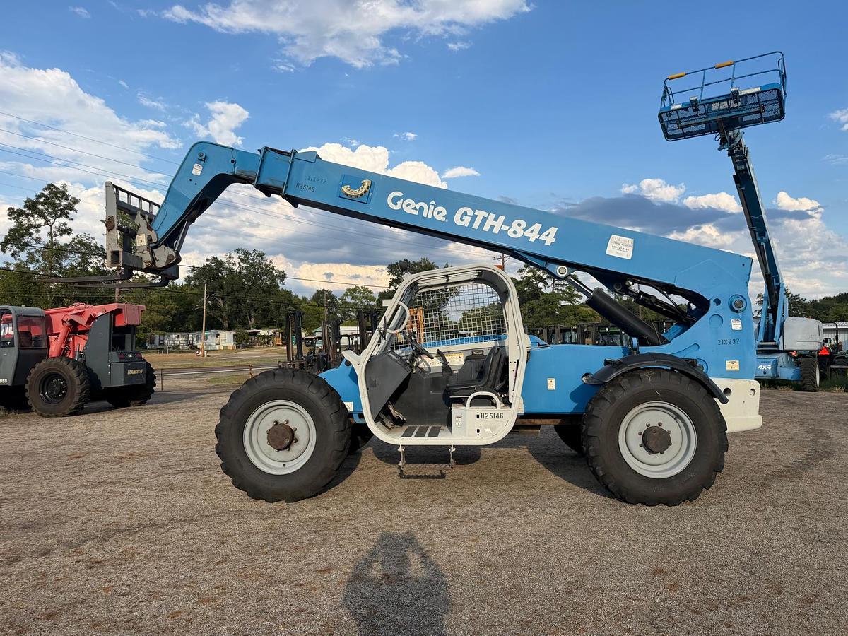 Used 2013 GENIE GTH-844  8000LBS