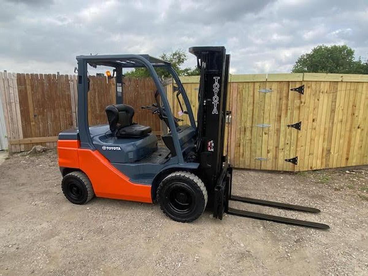 Used 2021 Toyota 8FDU25