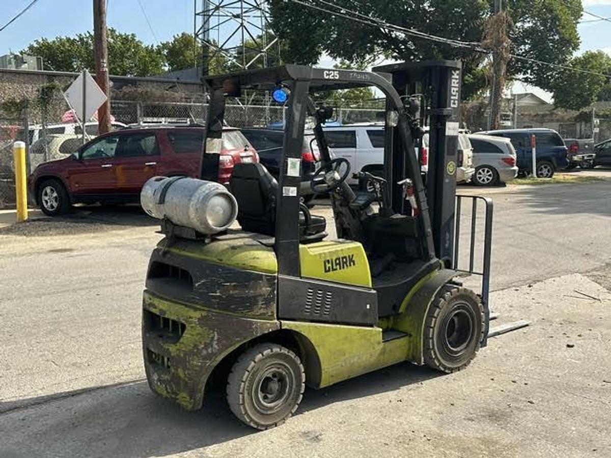 Used 2014 CLARK C25L