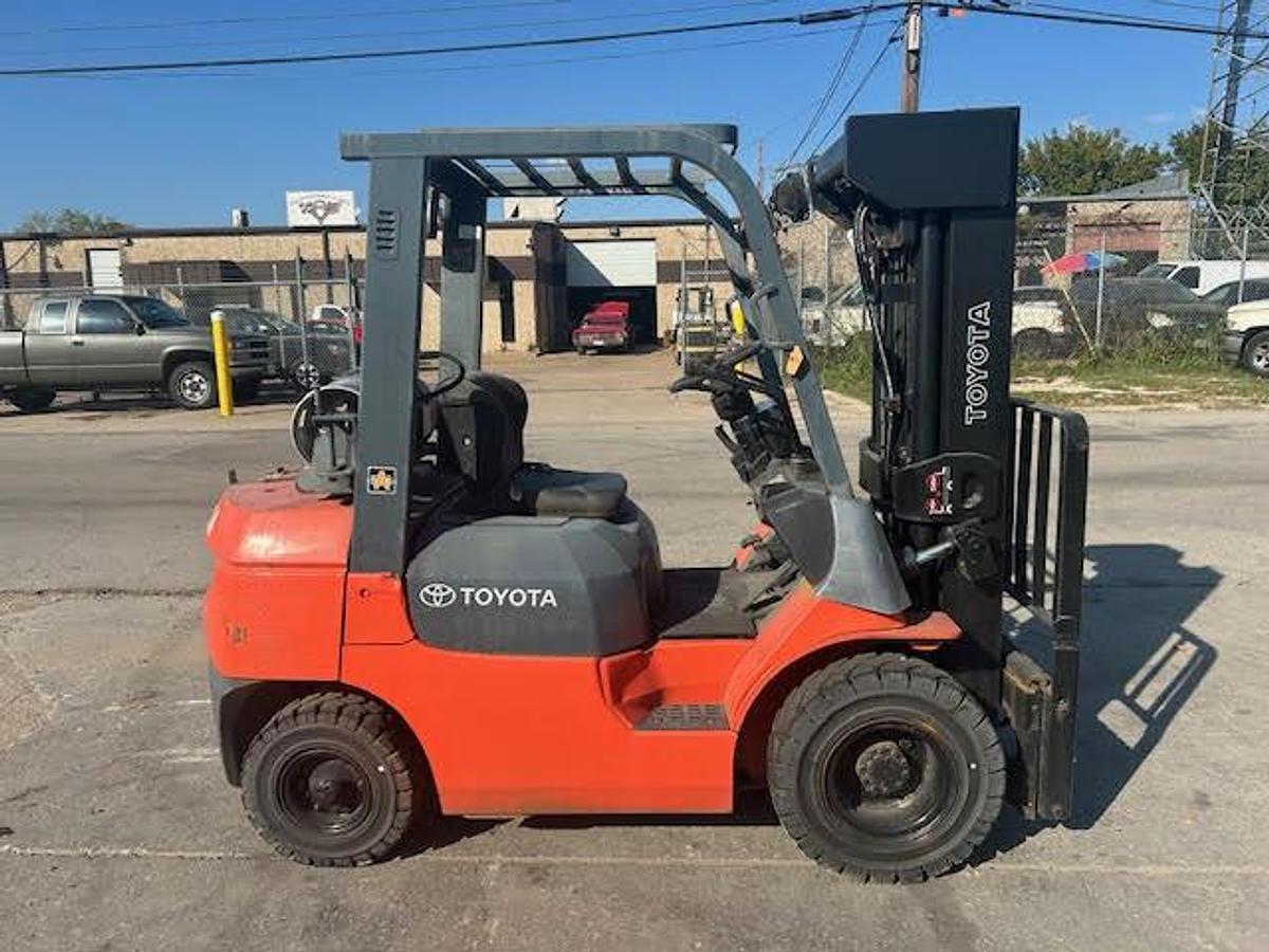 Used 2001 Toyota 7FGU25