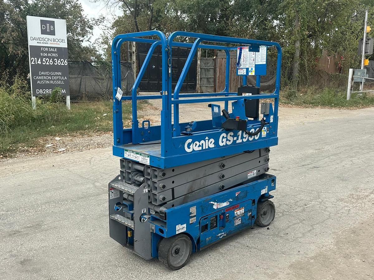 Used 2015 GENIE GS1930