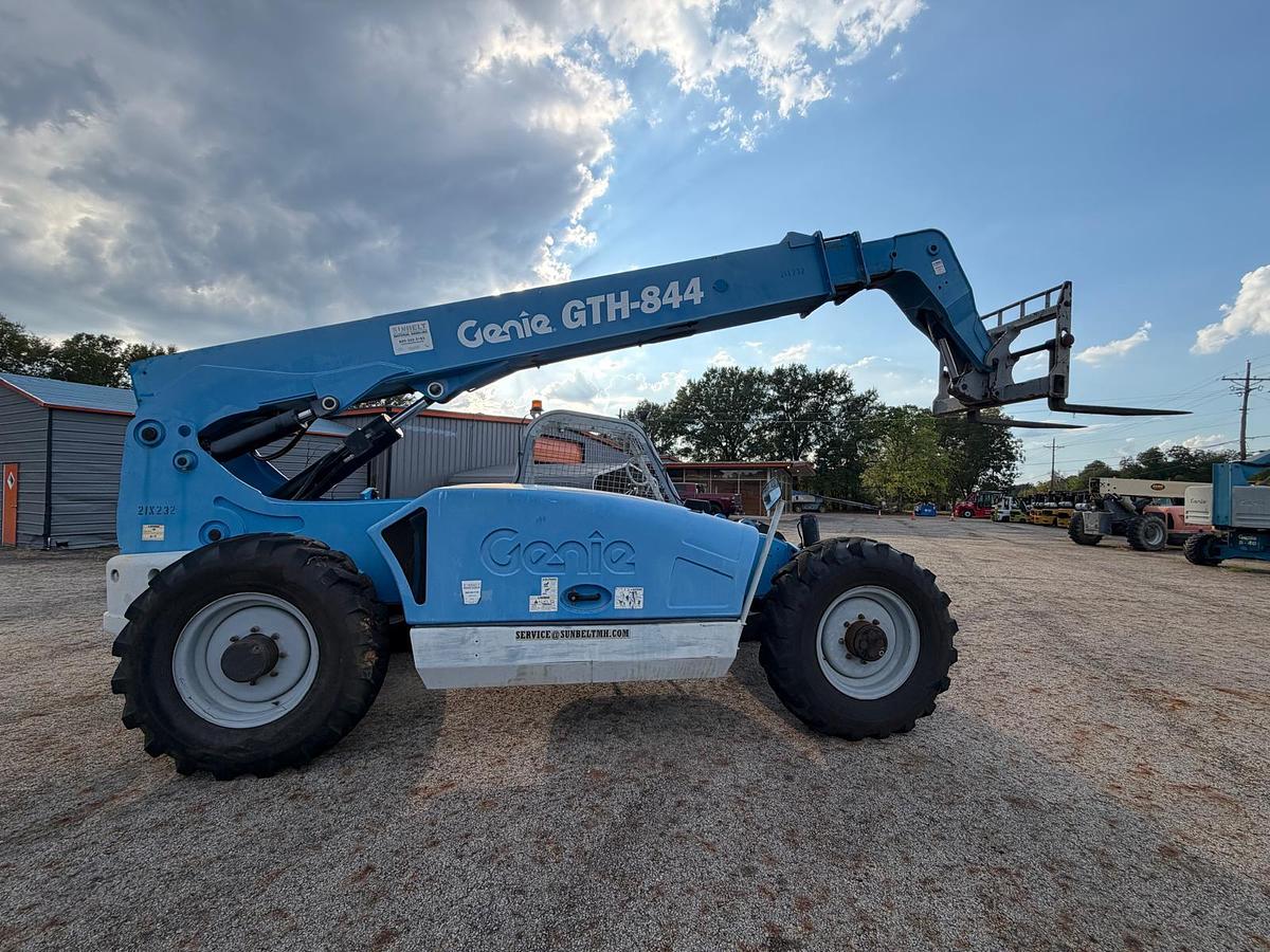 Used 2013 GENIE GTH-844 8000LBS