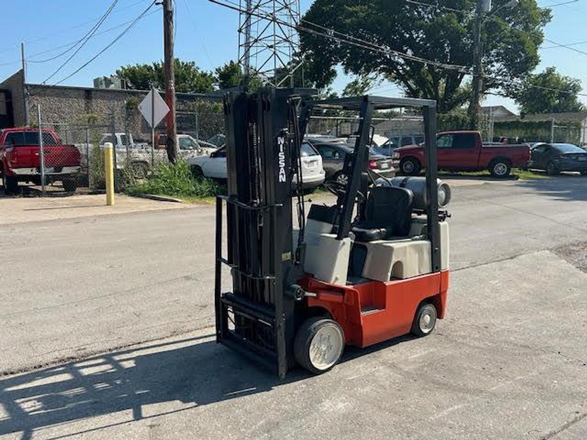 Used 2005 Nissan CPJ01A15PV