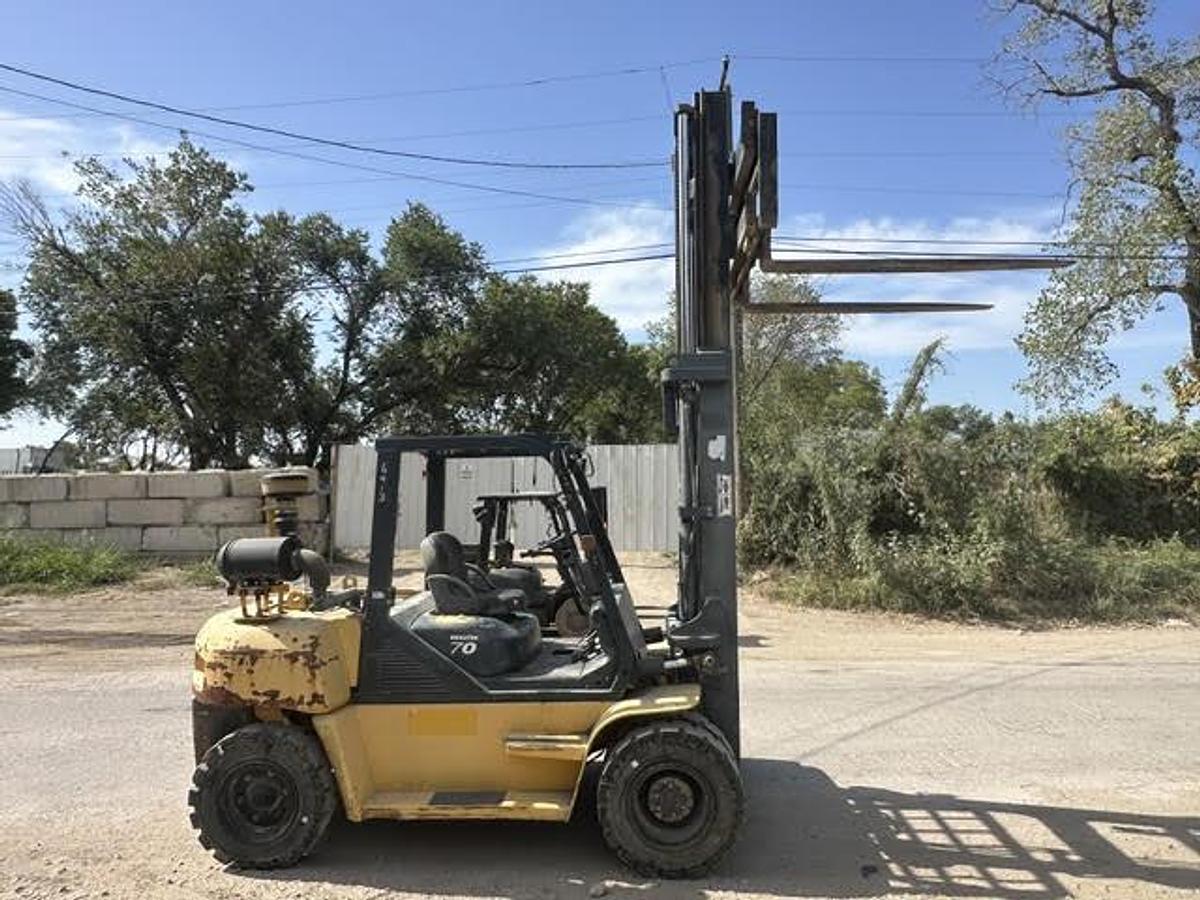Used 2015 Komatsu FD70-10