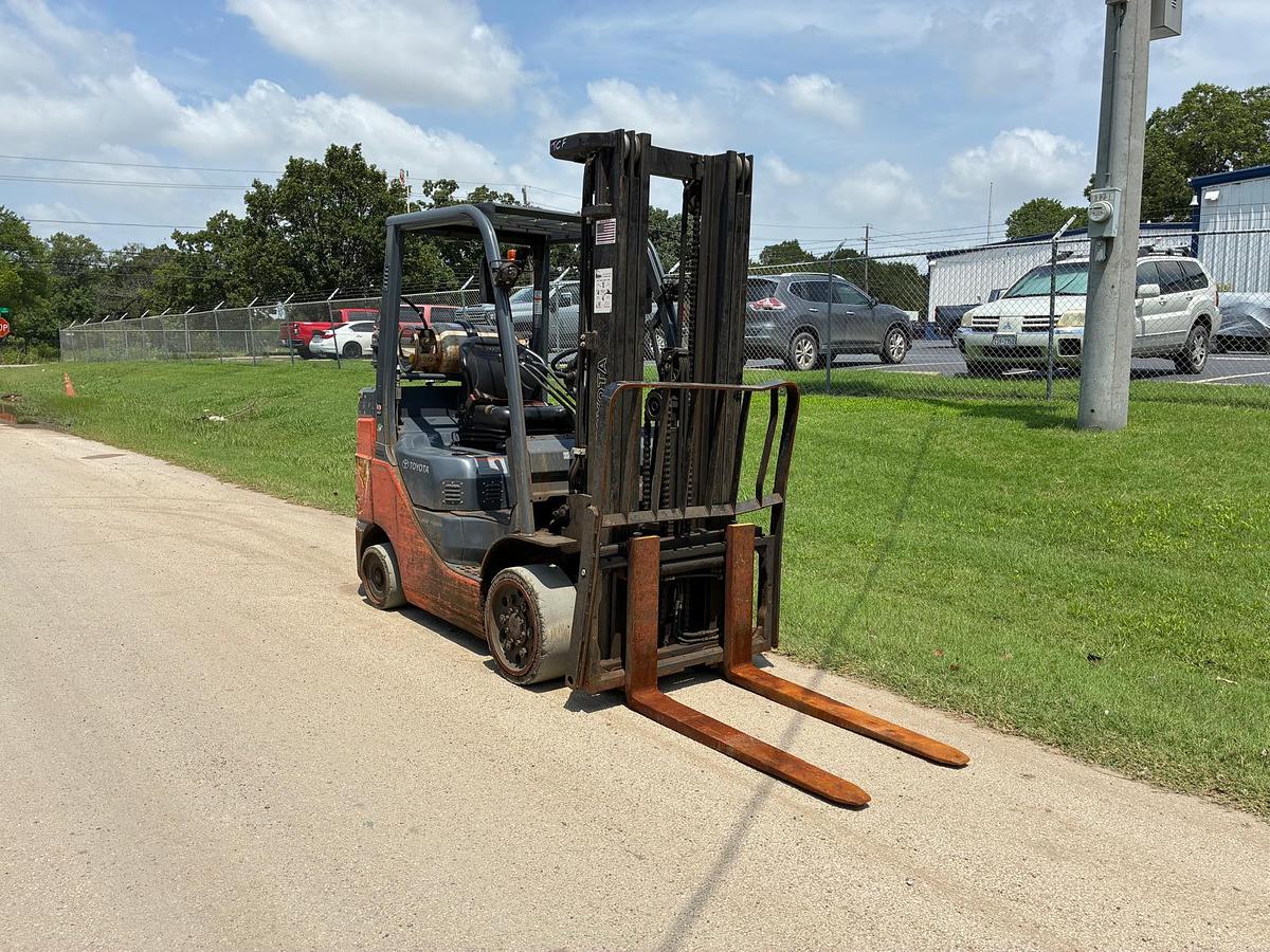 Used 2022 TOYOTA 50-8FGCU30