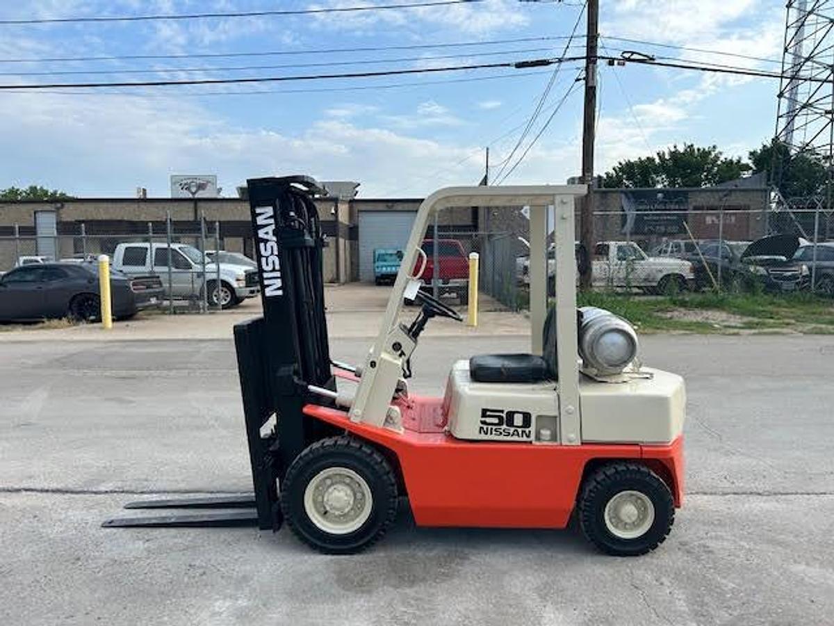 Used 1995 Nissan PF02A25V