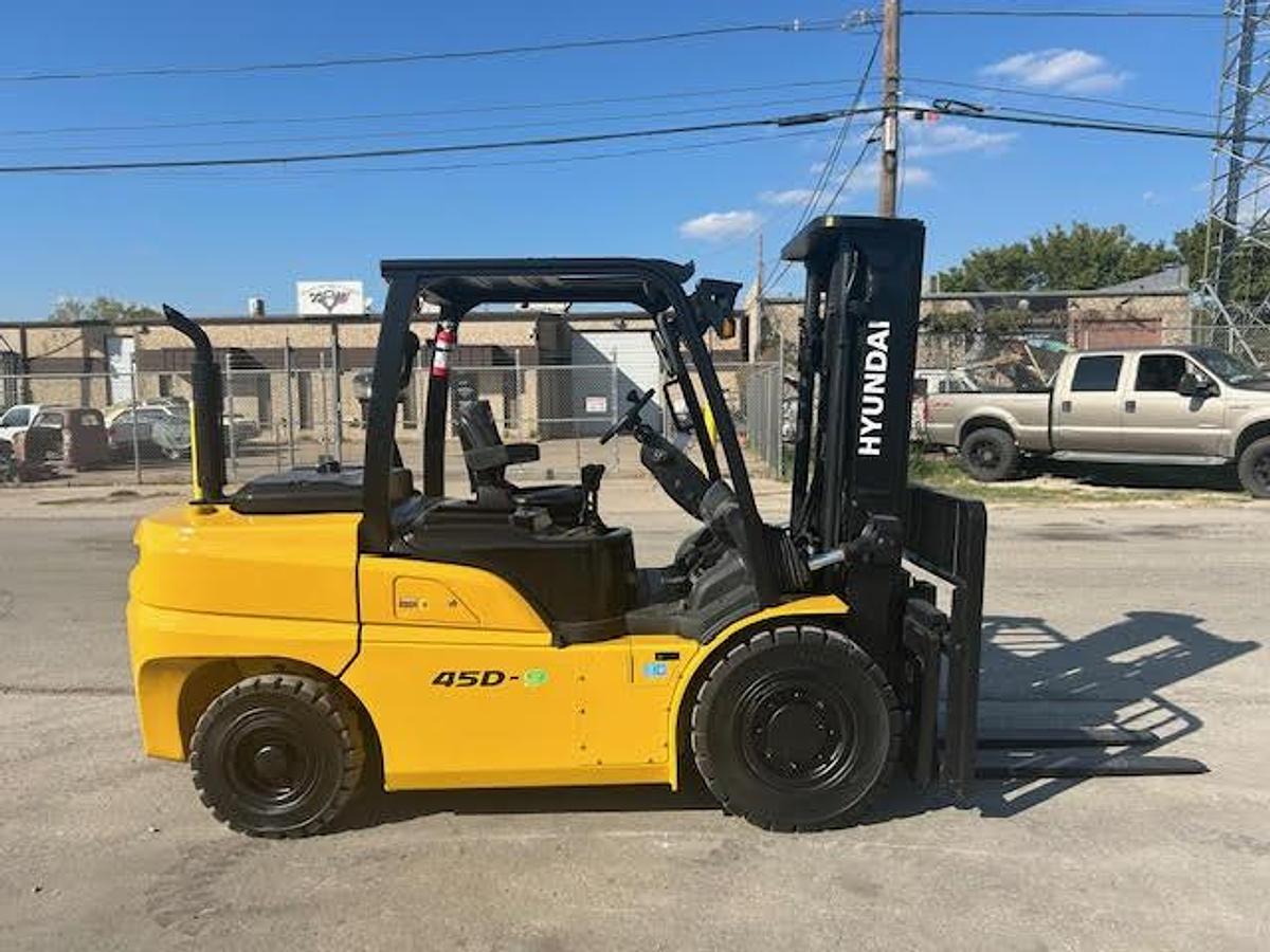 Used 2016 Hyundai 45D-9