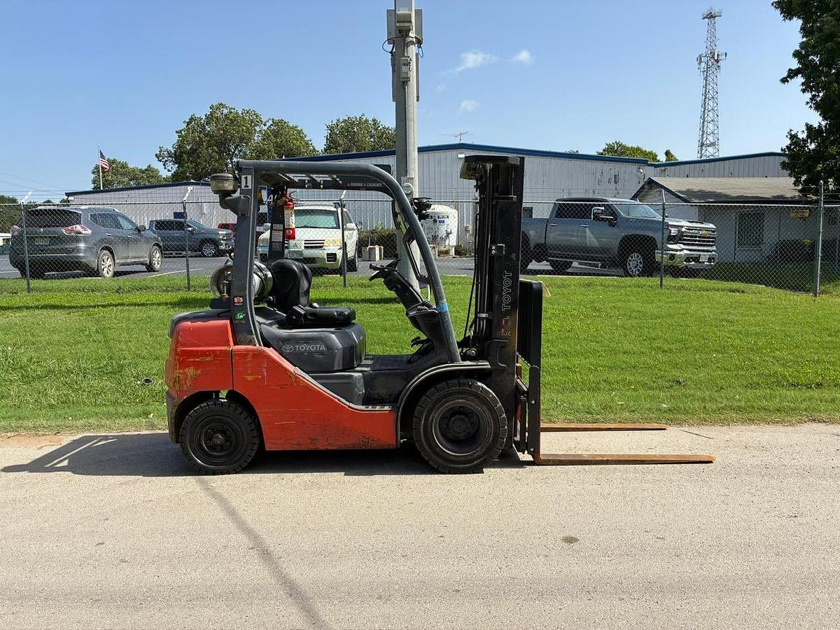 Used 2018 TOYOTA 8FGU25