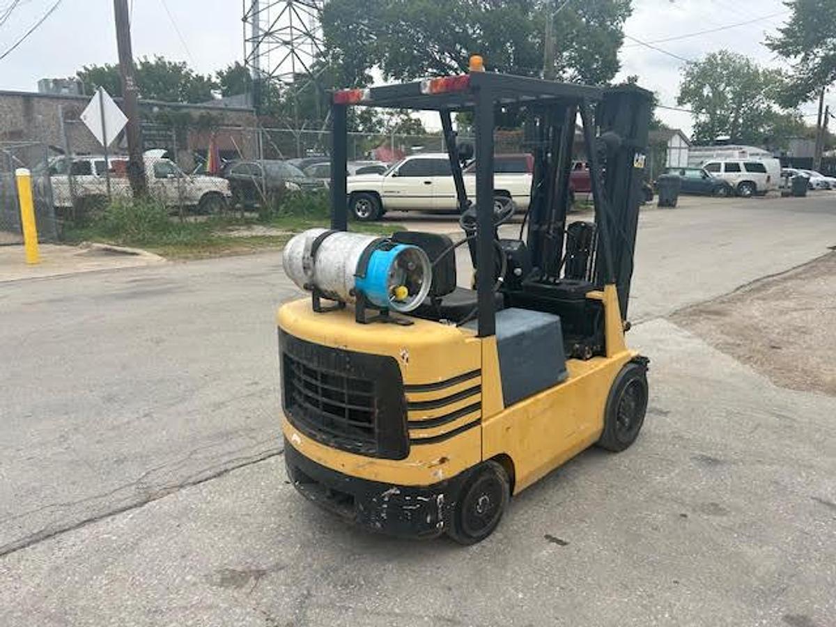 Used 2005 CAT GC25