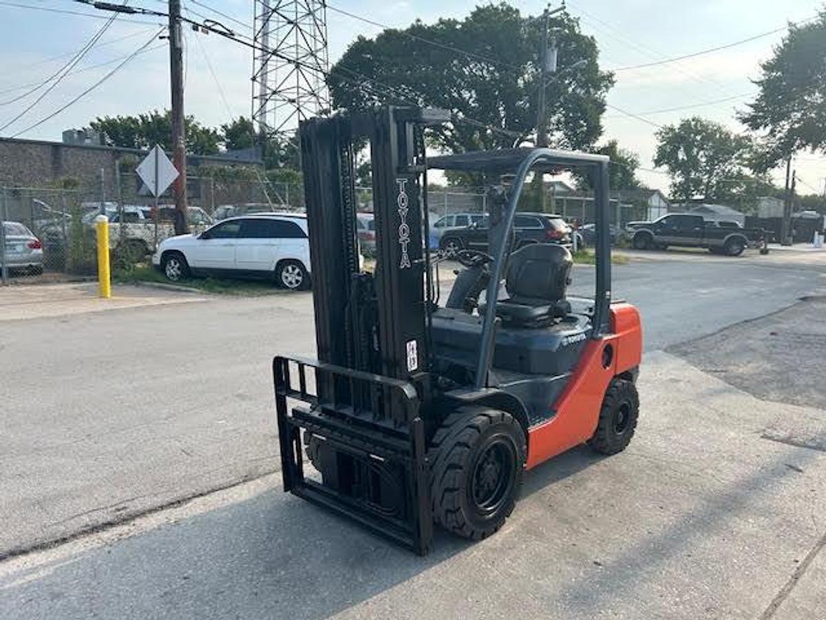 Used 2017 Toyota 8FGU30