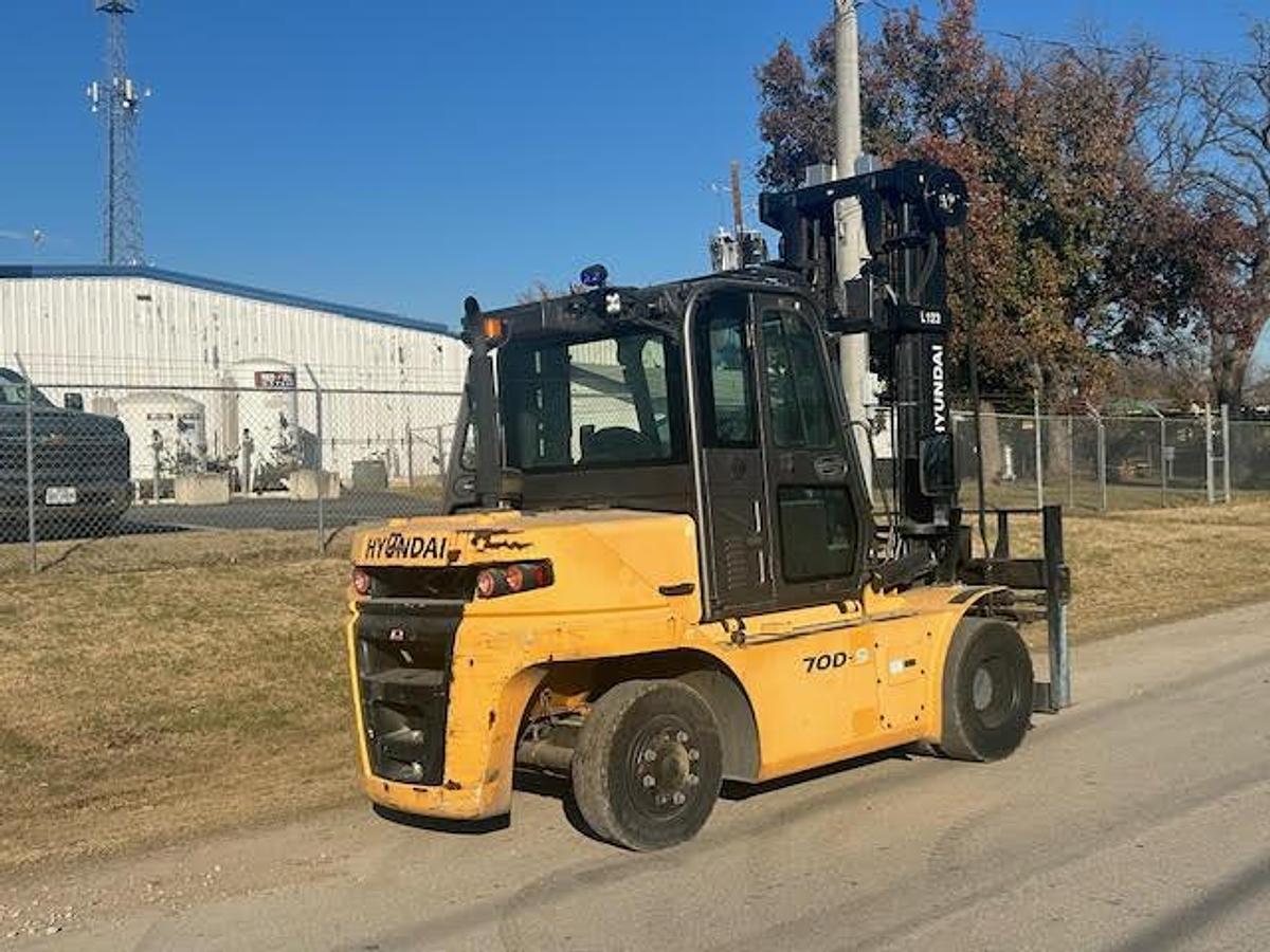 Used 2019 Hyundai 70D-9