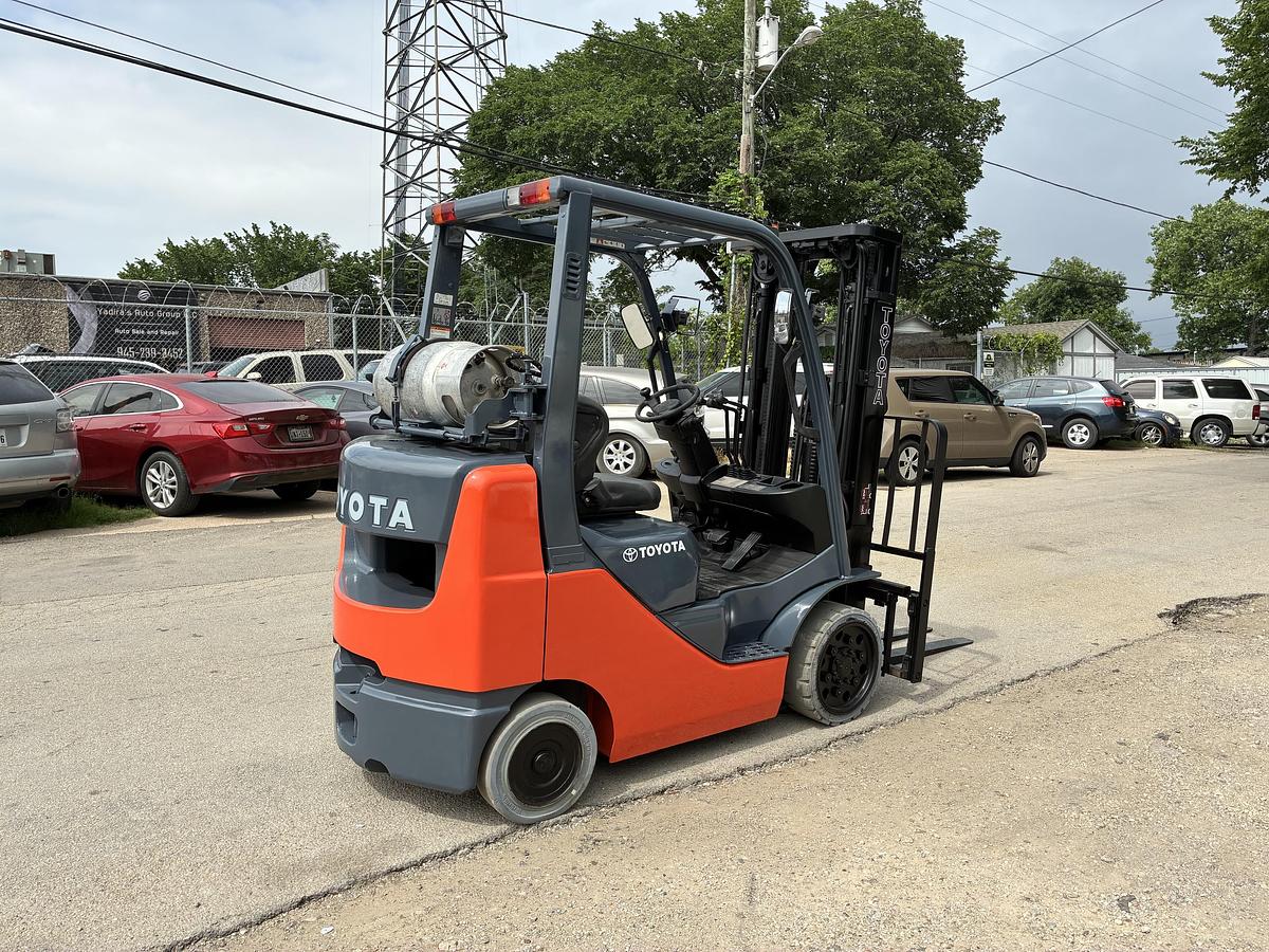 Used 2014 Toyota 8FGCU25