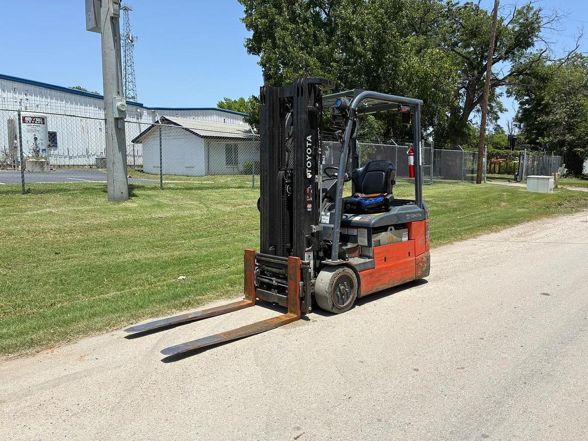 Used 2022 TOYOTA 8FBE20U