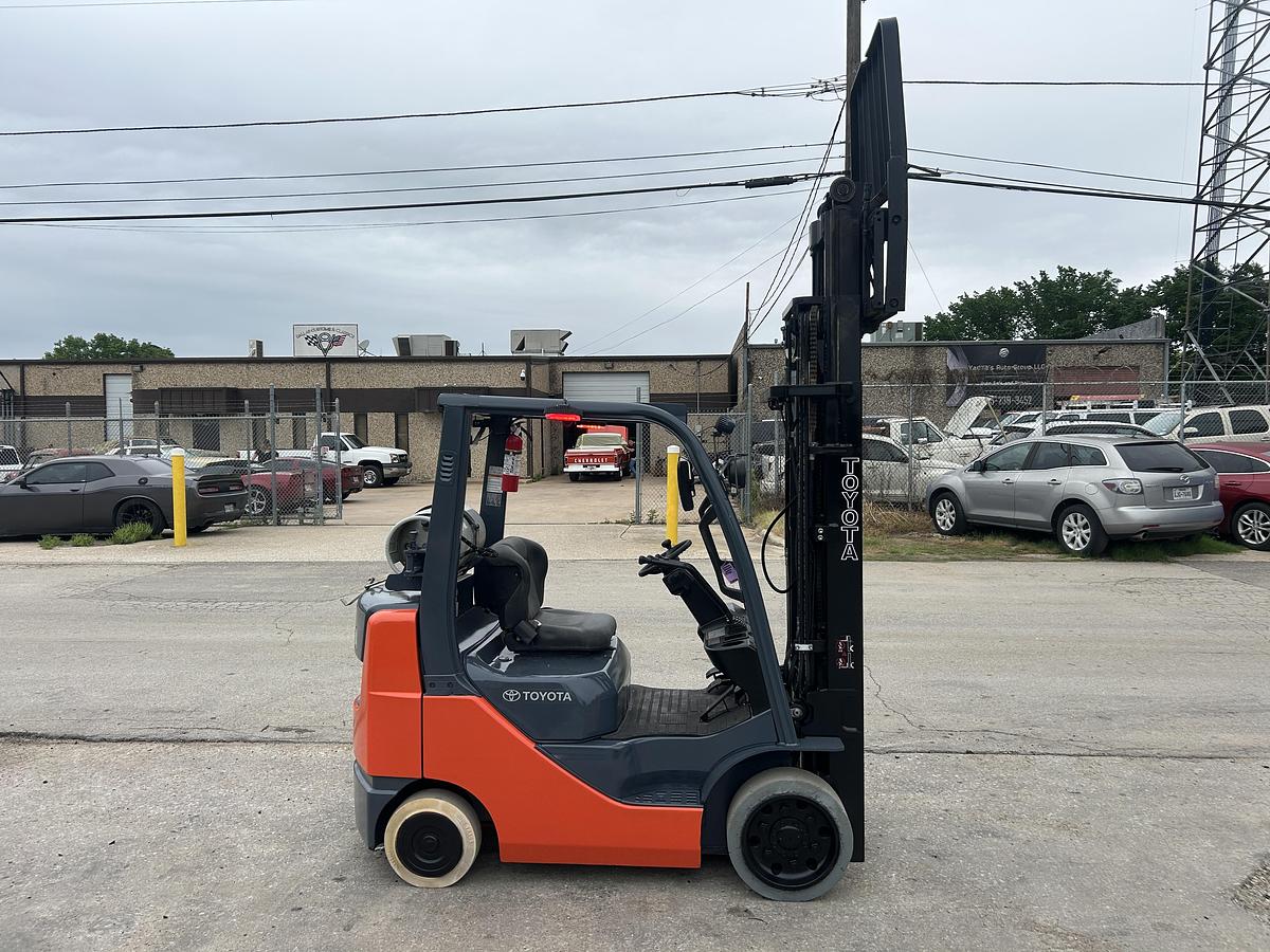 Used 2014 Toyota 8FGCU25