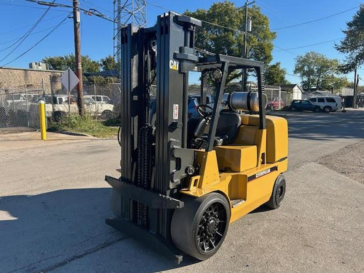 Used 2006 CAT GC70K1