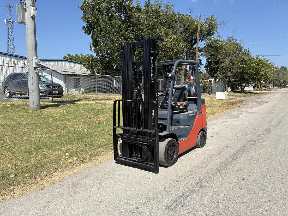 Used 2021 TOYOTA 8FGCU30 6000 LBS
