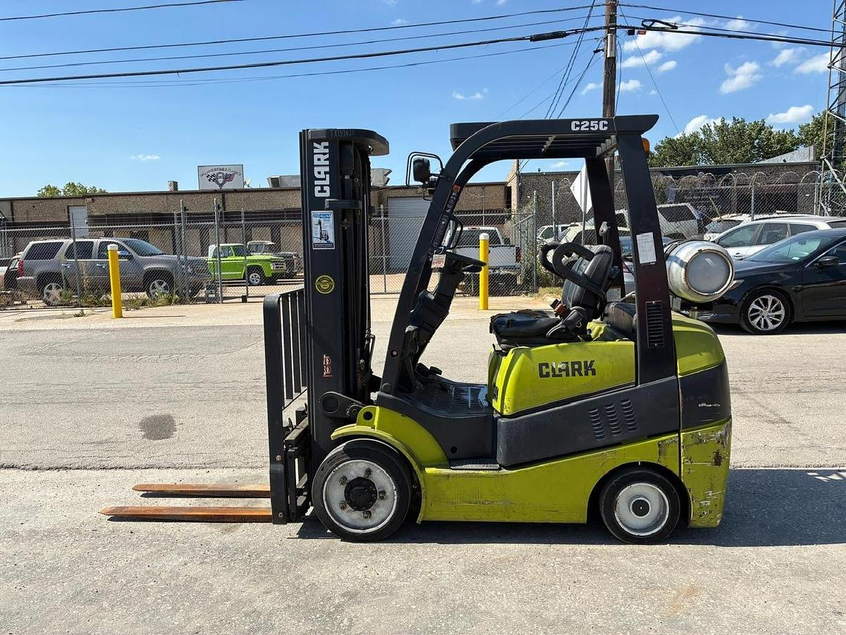 Used 2014 CLARK C25CL