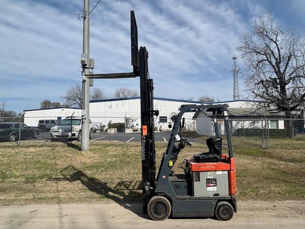 Used 2017 Toyota 7FBCU15 3000LBS