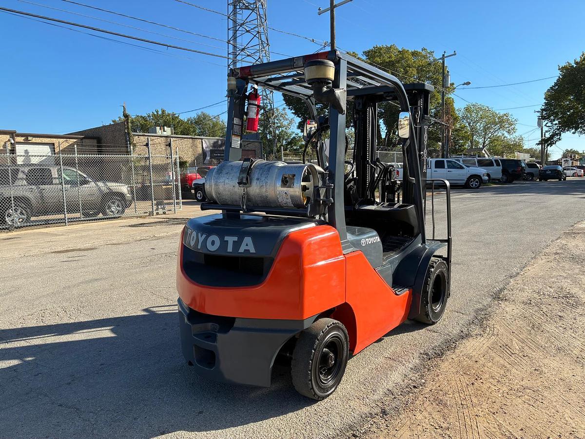 Used 2014 Toyota 8FGU25 5000 LBS