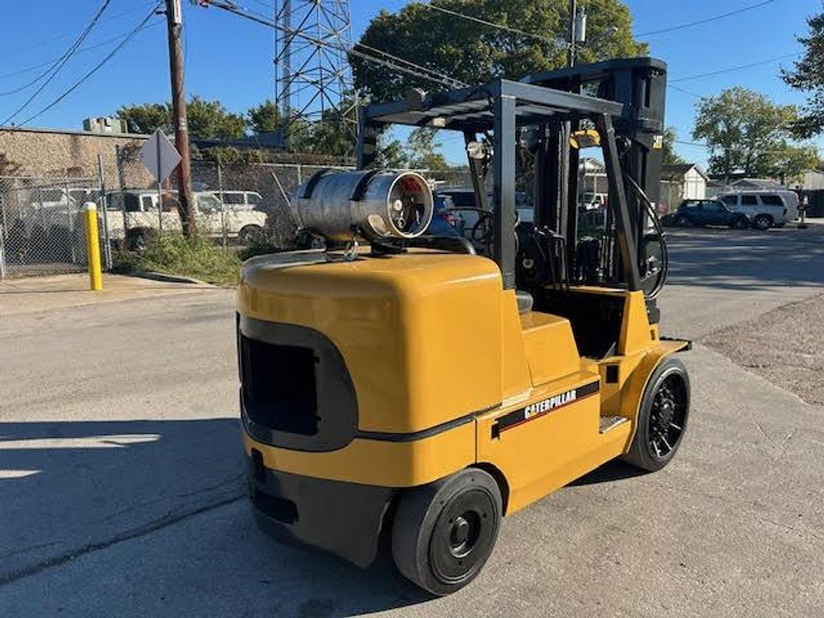 Used 2006 CAT GC70K1