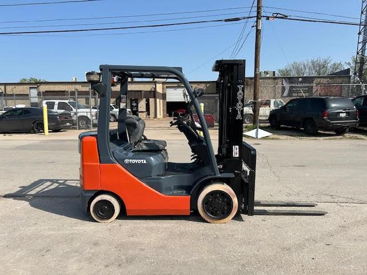 Used 2017 Toyota 8FGCU25