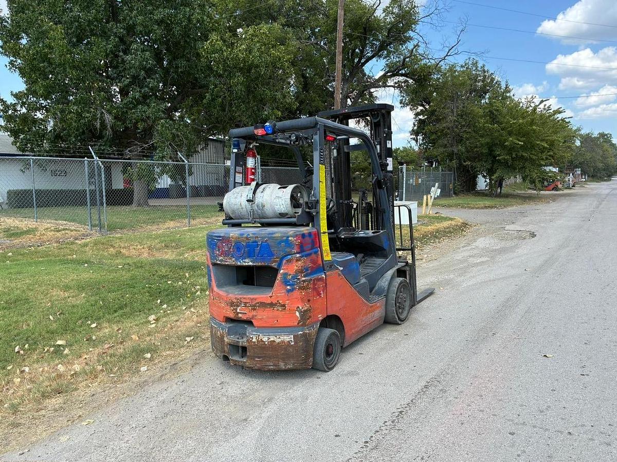 Used 2021 TOYOTA 8FGCU30