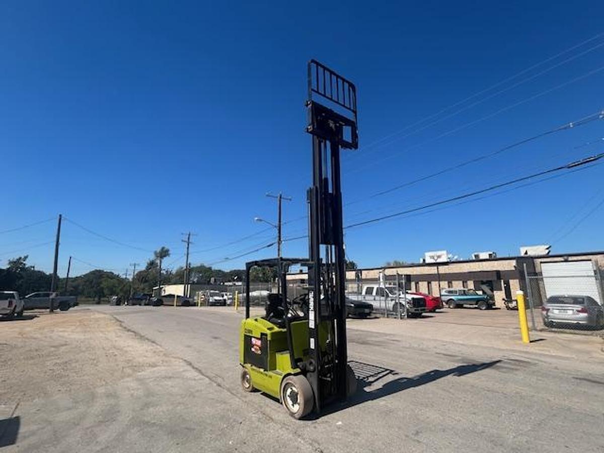 Used 2005 CLARK 6000LBS ELECTRIC FORKLIFT