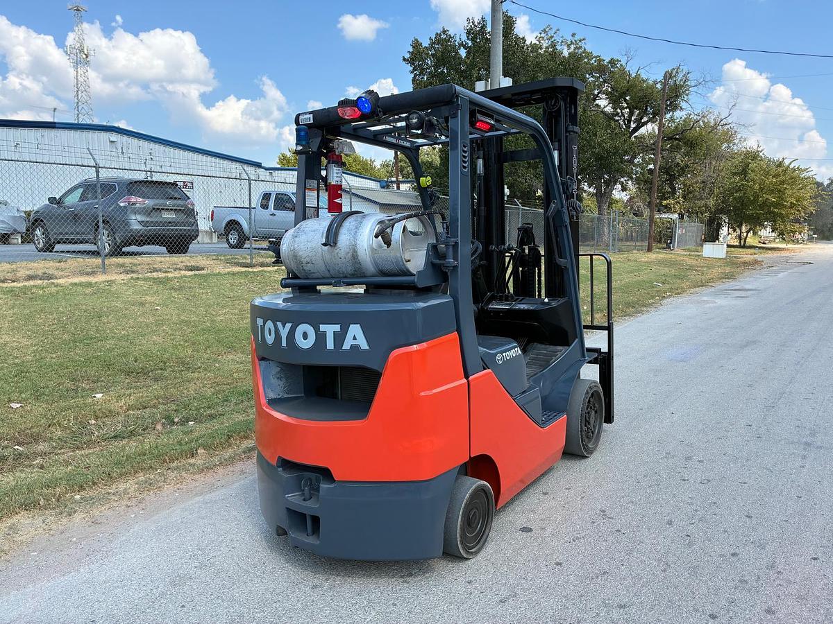 Used 2020 TOYOTA 8FGCU30