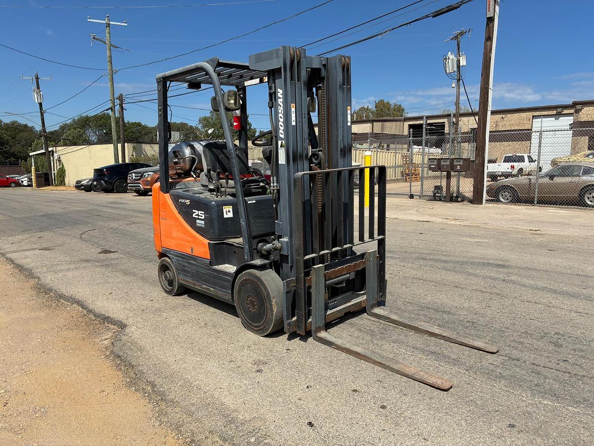Used 2012 Doosan GC25E-5