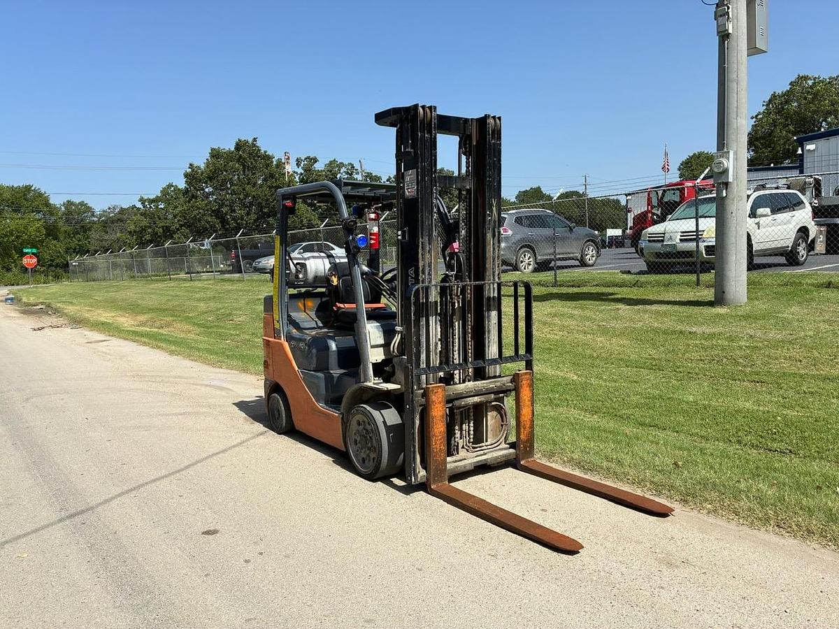 Used 2020 TOYOTA 8FGCU30