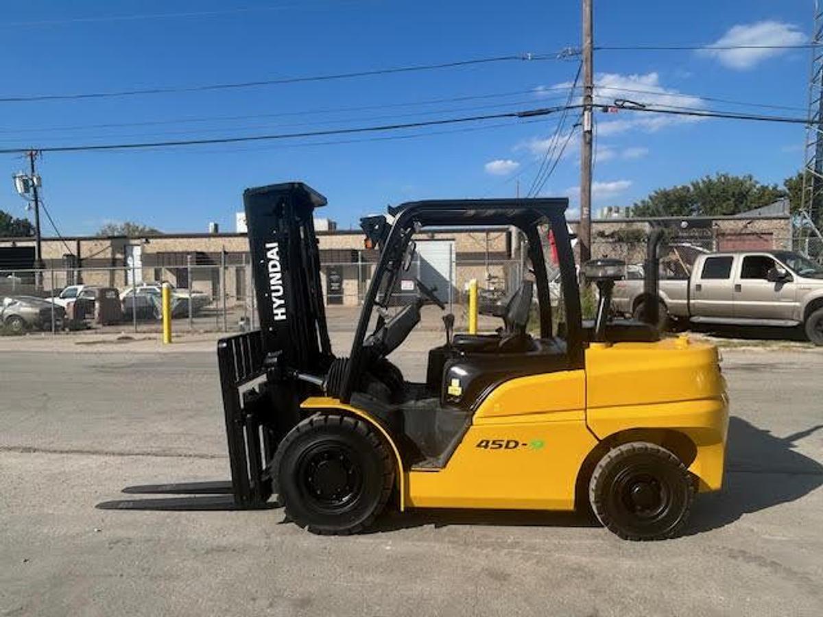 Used 2016 Hyundai 45D-9