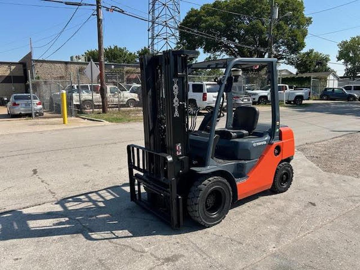 Used 2017 Toyota 8FGU25