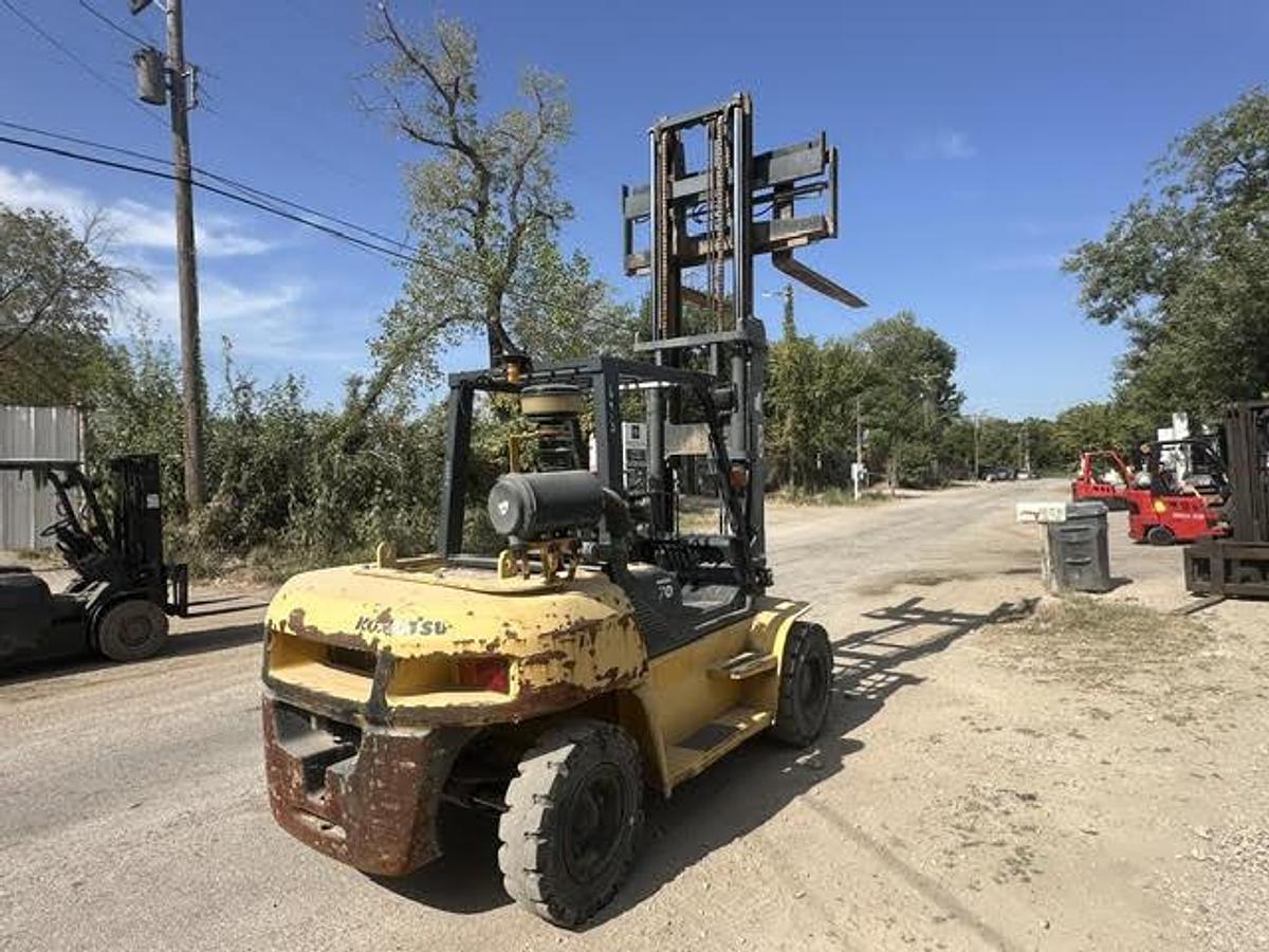 Used 2015 Komatsu FD70-10