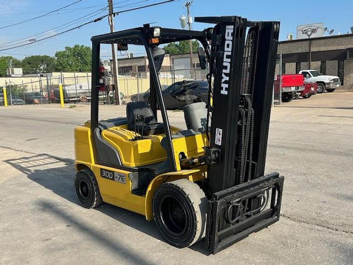 Used 2014 Hyundai 30D-7E