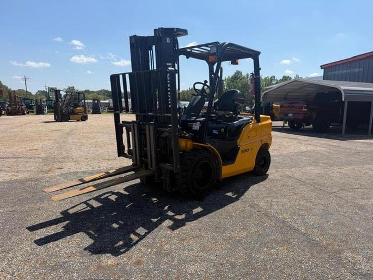 Used 2020 Hyundai 30D-9