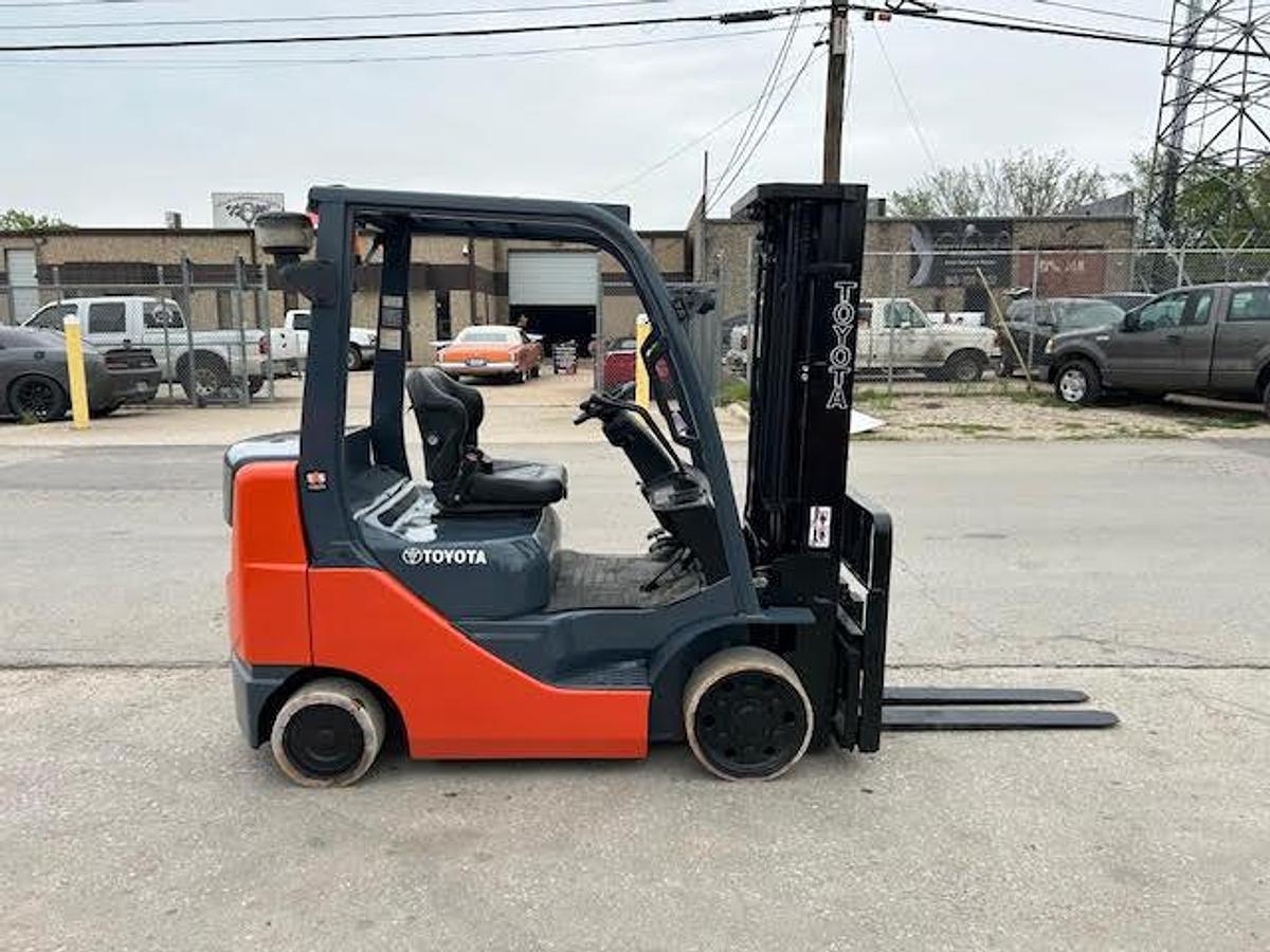 Used 2017 Toyota 8FGCU25