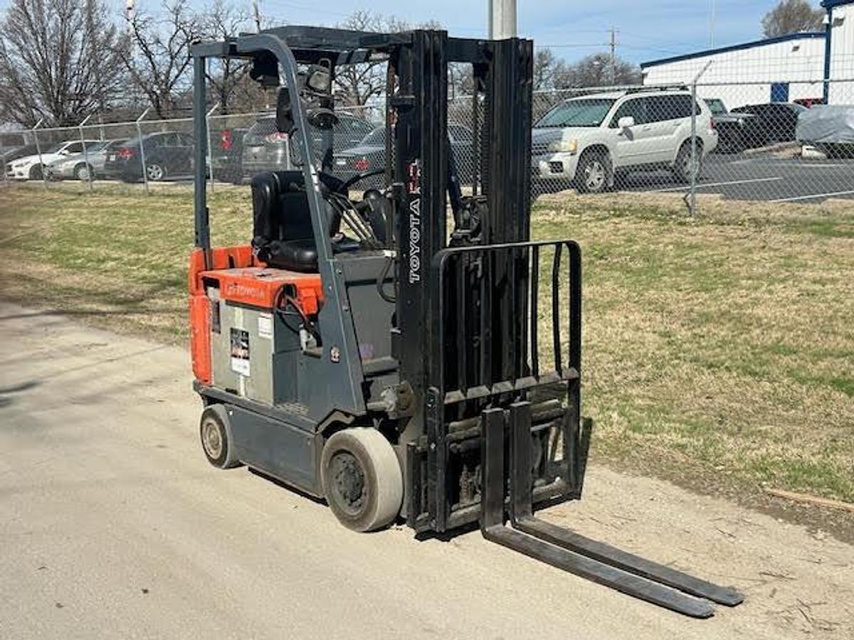 Used 2017 Toyota 7FBCU15 3000LBS