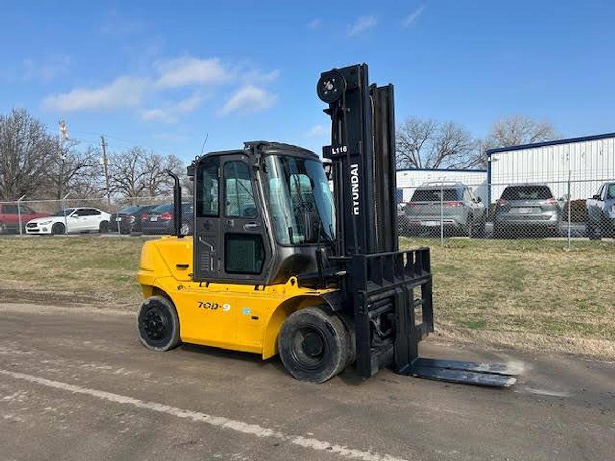 Used 2018 Hyundai 70D-9