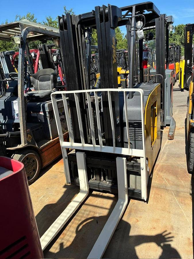 Used 2018 YALE ESC035ADN36TE082
