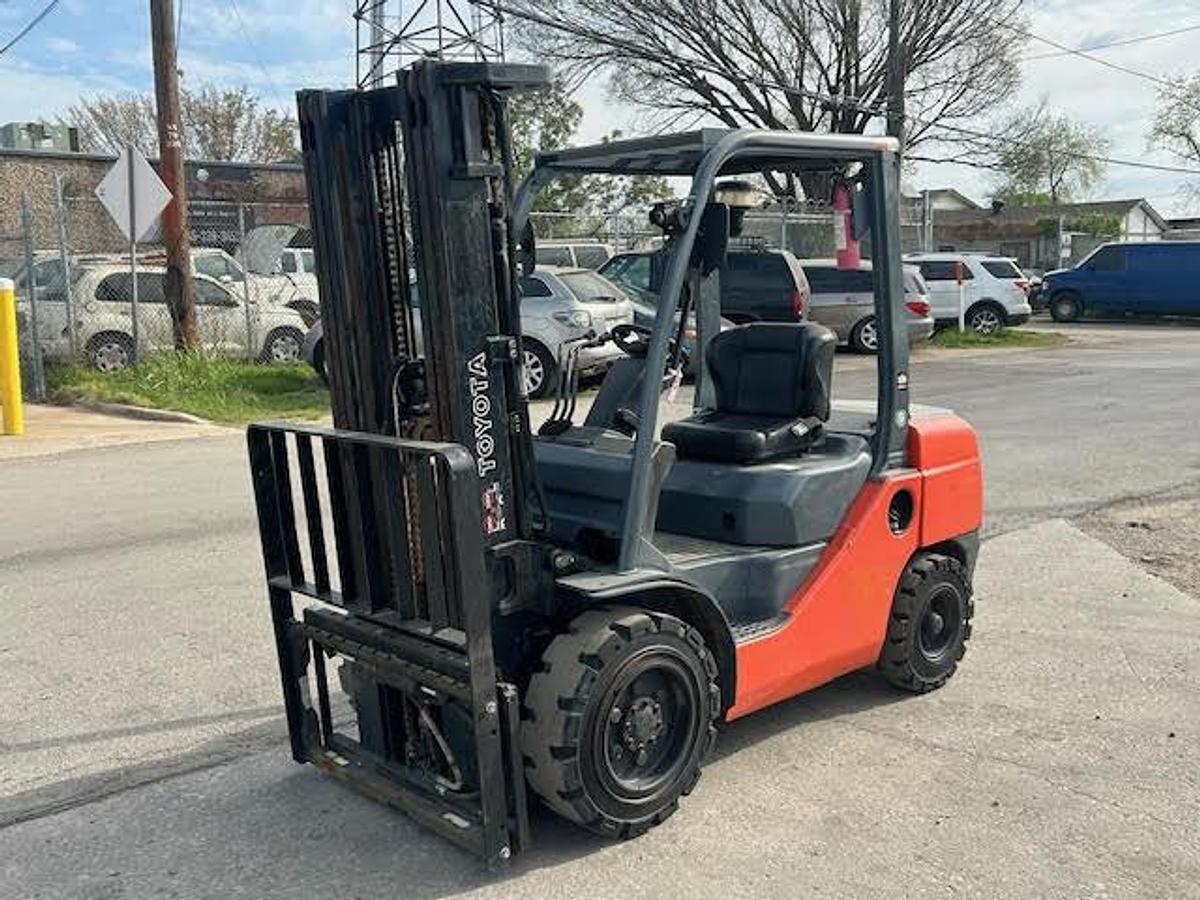 Used 2017 Toyota 8FDU30