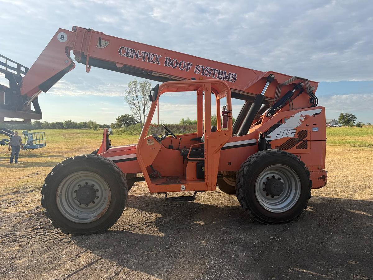 Used 2013 SKYTRACK 8042