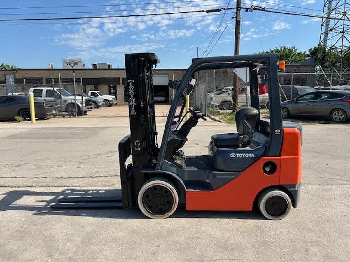 Used 2017 Toyota 8FGCU25